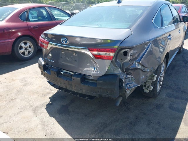 Toyota Avalon Hybrid Limited