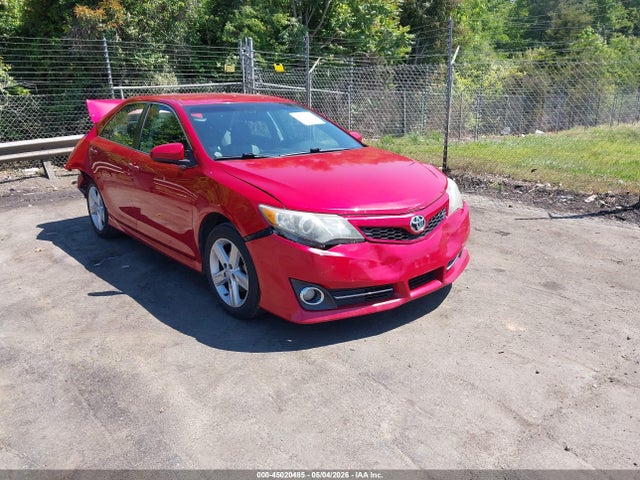 Salvage Toyota Camry Image