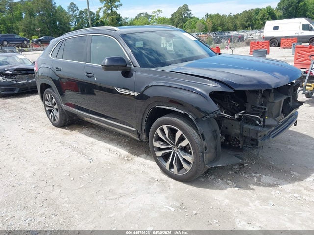 Salvage Volkswagen Atlas Image
