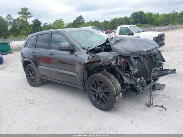Salvage Jeep Grand Cherokee Image