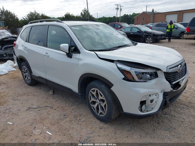 Salvage Subaru Forester Image