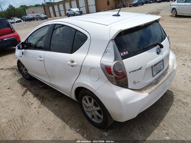 Toyota Prius c Three