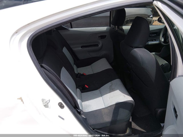 Toyota Prius c Three