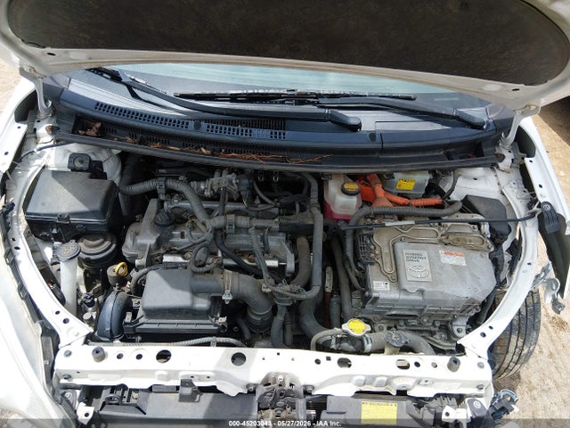 Toyota Prius c Three