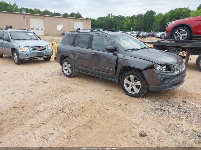 Salvage Jeep Compass Image