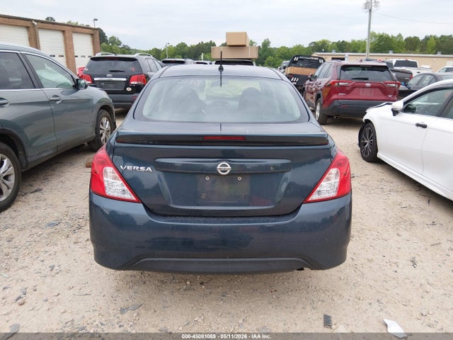 Nissan Versa 1.6 S+