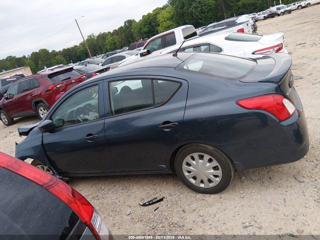 Nissan Versa 1.6 S+