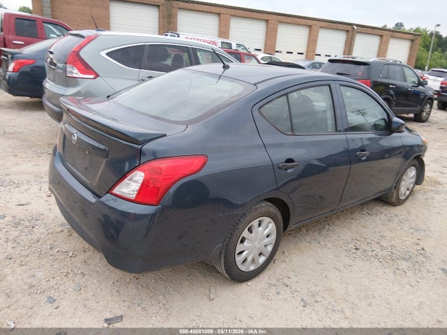 Nissan Versa 1.6 S+