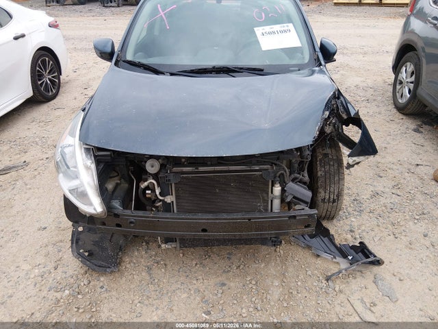 Nissan Versa 1.6 S+