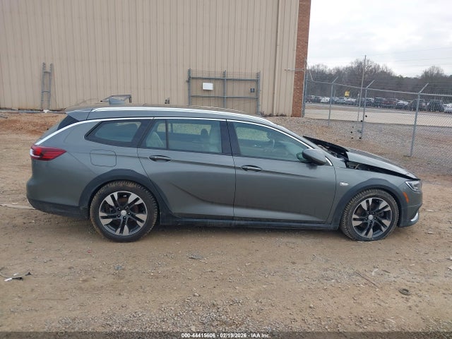 Buick Regal TourX Awd Essence