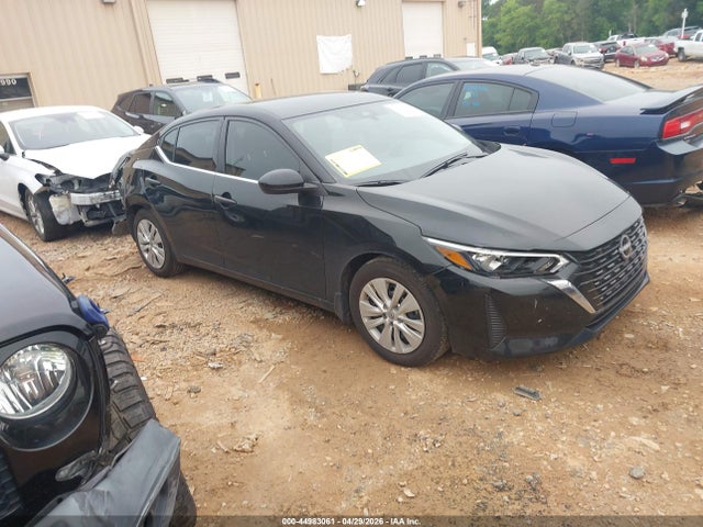 Salvage Nissan Sentra Image