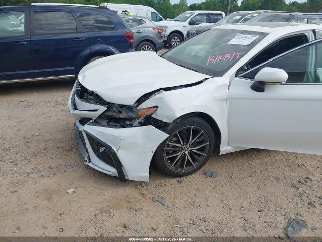 Toyota Camry Se Hybrid