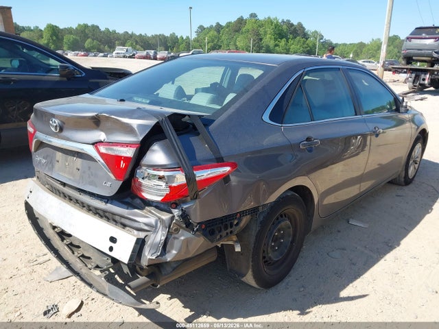 Toyota Camry Le