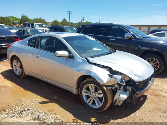 Salvage Nissan Altima Image