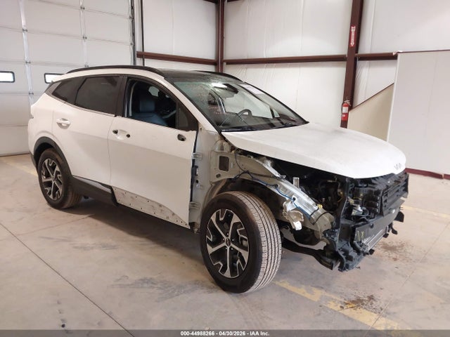 Salvage Kia Sportage Image