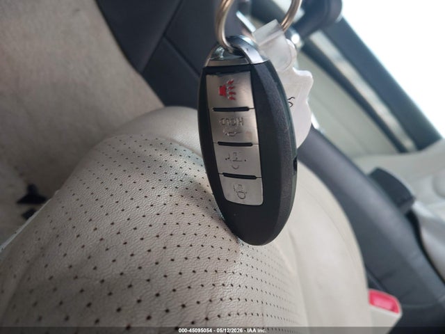 INFINITI Q60