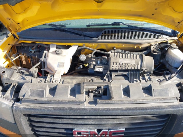 General Motors Savana Cutaway Work Van
