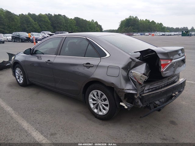 Toyota Camry Le