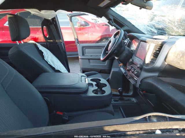 Ram 2500 Tradesman  4x4 6'4 Box