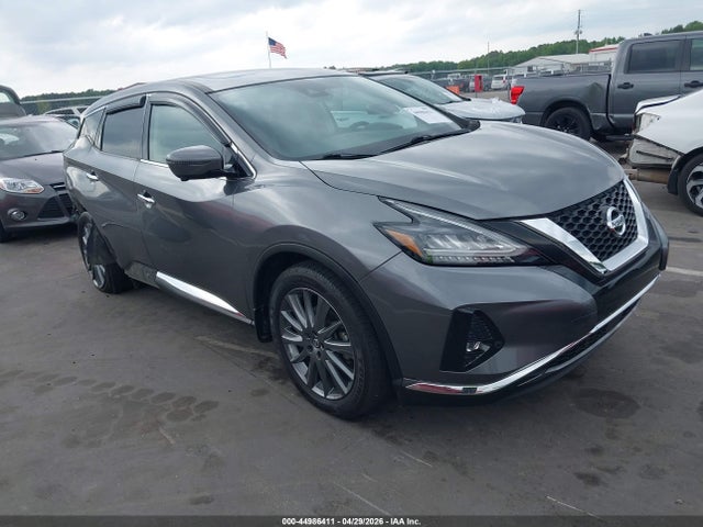 Salvage Nissan Murano Image