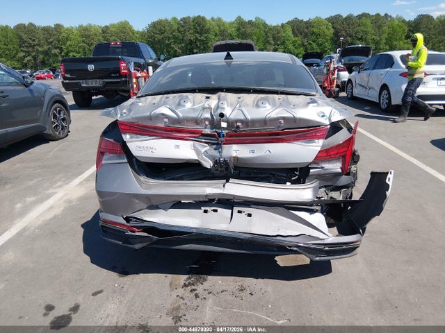 Hyundai ELANTRA Sel
