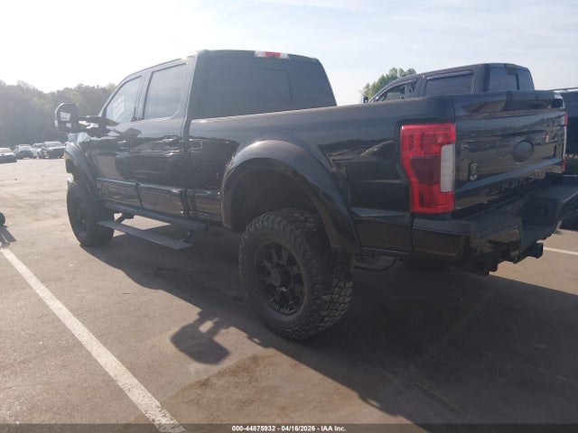 Ford F-250 Lariat