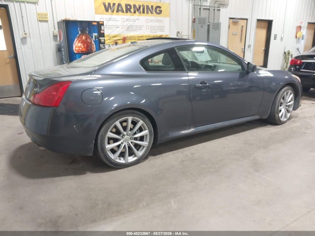 INFINITI G37 Journey