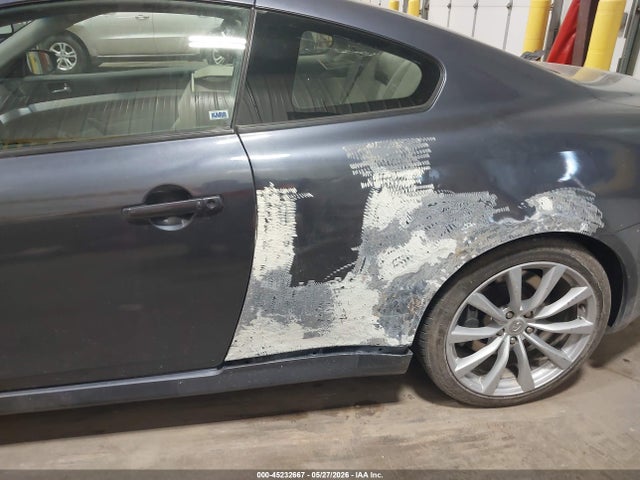 INFINITI G37 Journey