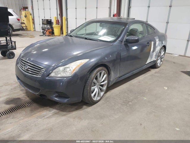 INFINITI G37 Journey