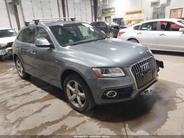 Salvage Audi Q5 Image