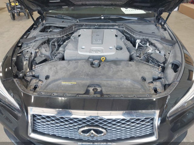 INFINITI Q50 Premium