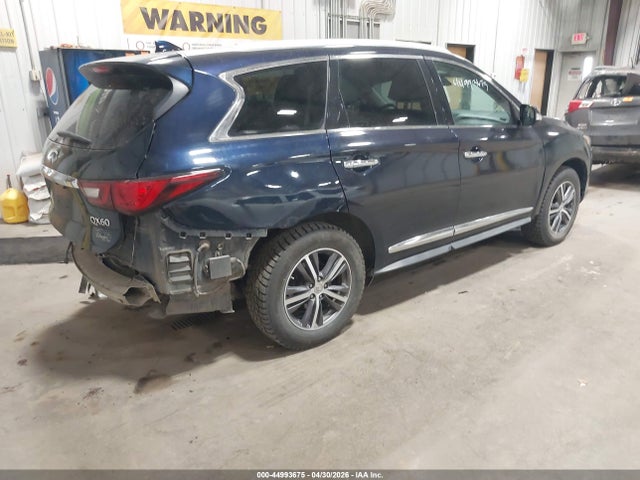 INFINITI Qx Luxe