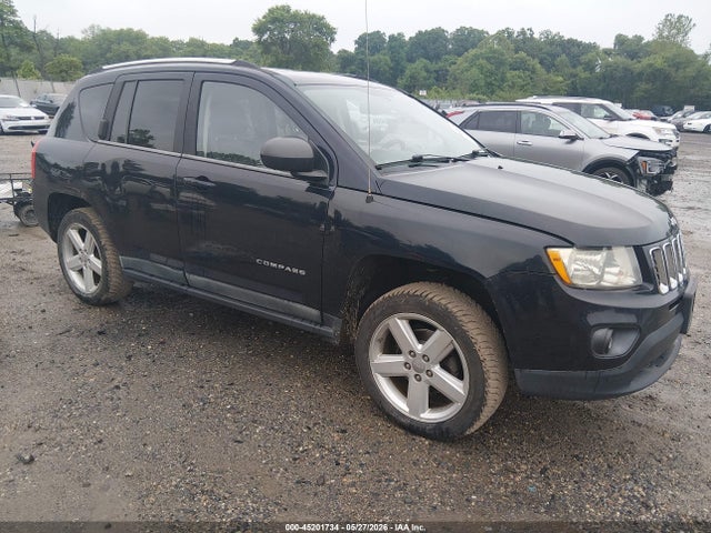 Salvage Jeep Compass Image