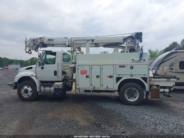 International 4000 4400