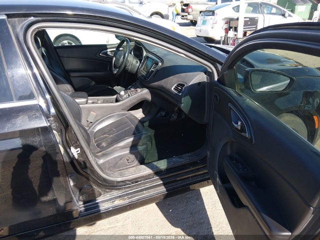 Chrysler 200 Limited Platinum