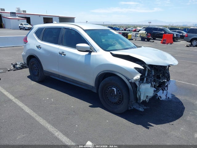 Salvage Nissan Rogue Image