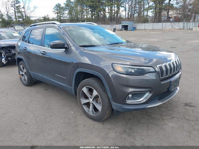 Salvage Jeep Cherokee Image