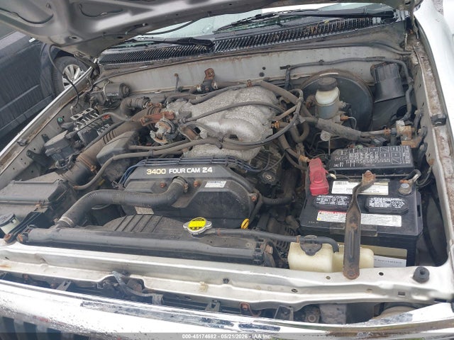Toyota Tacoma Base V6