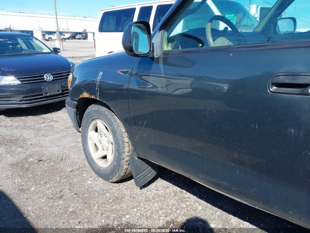 Toyota Tundra Base V8