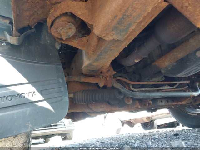 Toyota Tundra Base V8