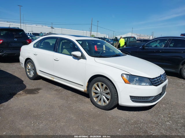Salvage Volkswagen Passat Image