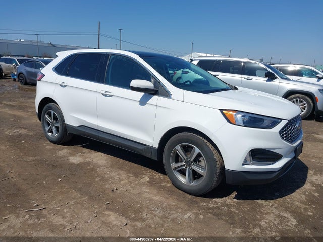 Salvage Ford Edge Image