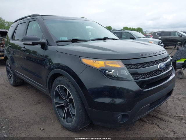 Salvage Ford Explorer Image