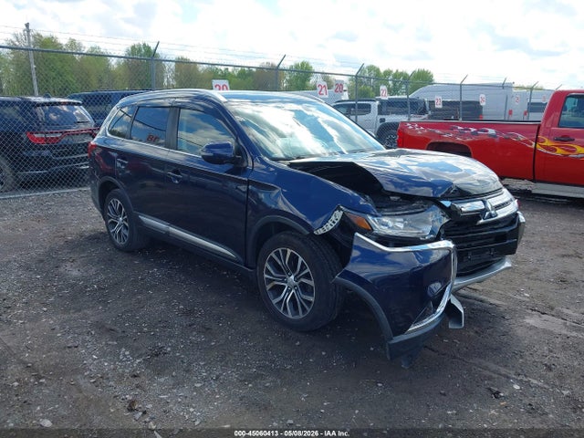 Salvage Mitsubishi Outlander Image