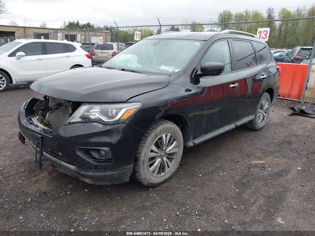 Nissan Pathfinder Sv