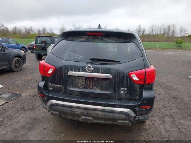 Nissan Pathfinder Sv