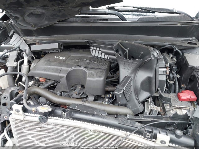 Nissan Pathfinder Sv