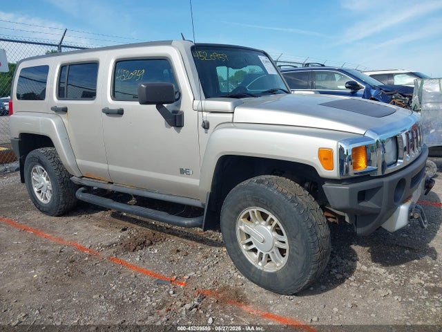 Salvage HUMMER H3 Image