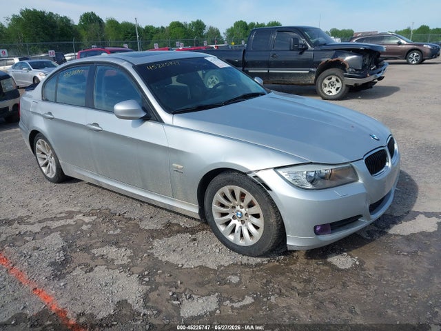 Salvage BMW 3 Series Image