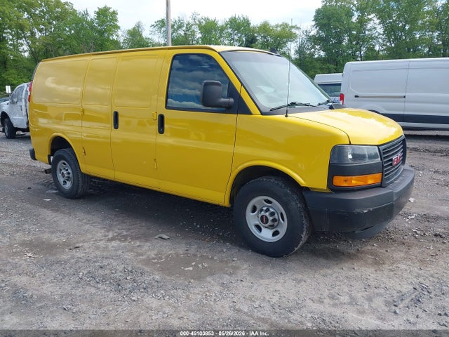Salvage GMC Savana Image